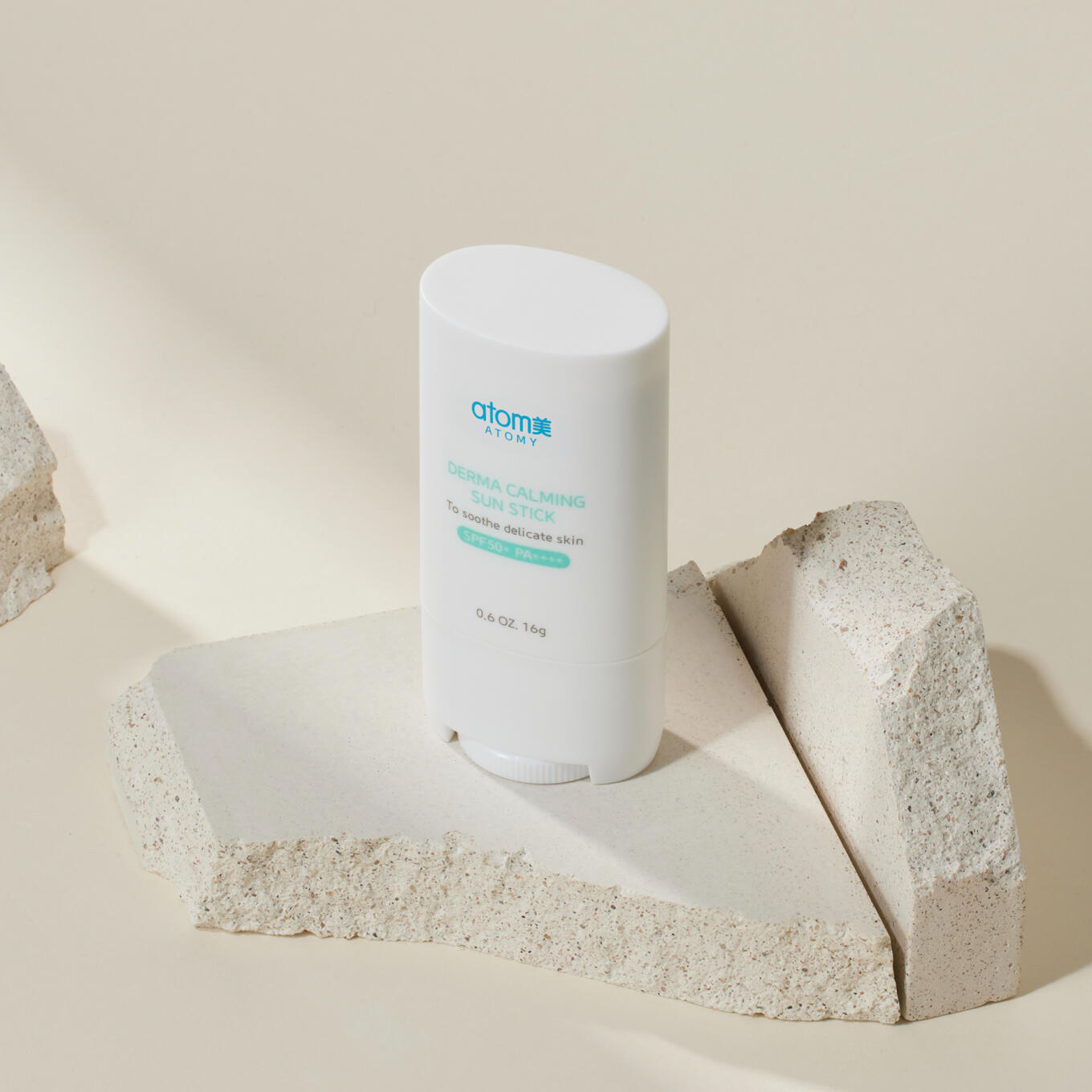 Атоми Успокаивающий Солнцезащитный Стик для лица