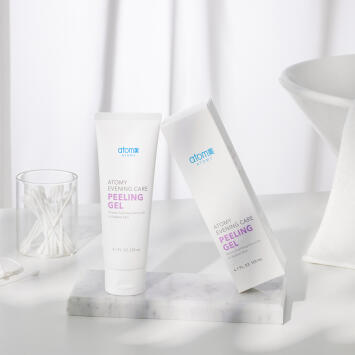 Атоми Ивининг Кеар Пилинг Гель