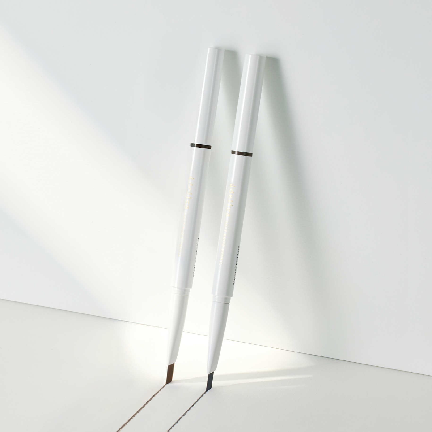 Атоми Аделика Карандаш для бровей коричневый