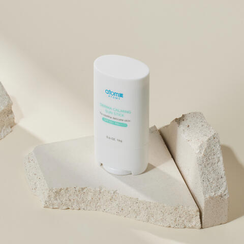 Атоми Успокаивающий Солнцезащитный Стик для лица